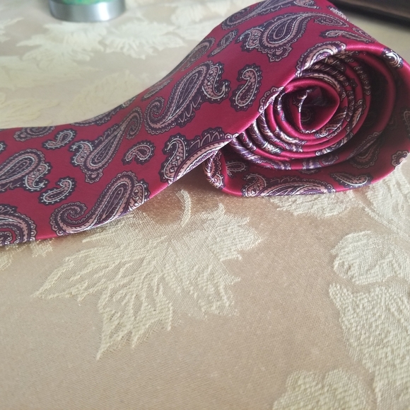 Etienne Aigner Paisley Tie - Picture 2 of 3